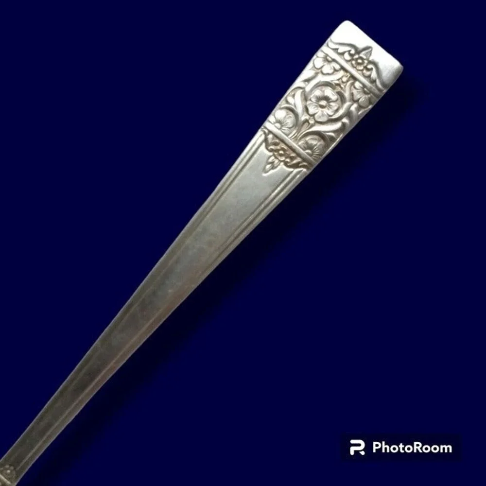 National Silver Company-King Edwards Silverplate Inauguration Pierced Pie Server